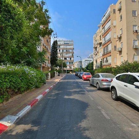 City Center Luxury Apartment In Netanya Luaran gambar