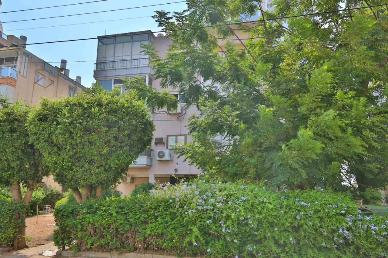 City Center Luxury Apartment In Netanya Luaran gambar