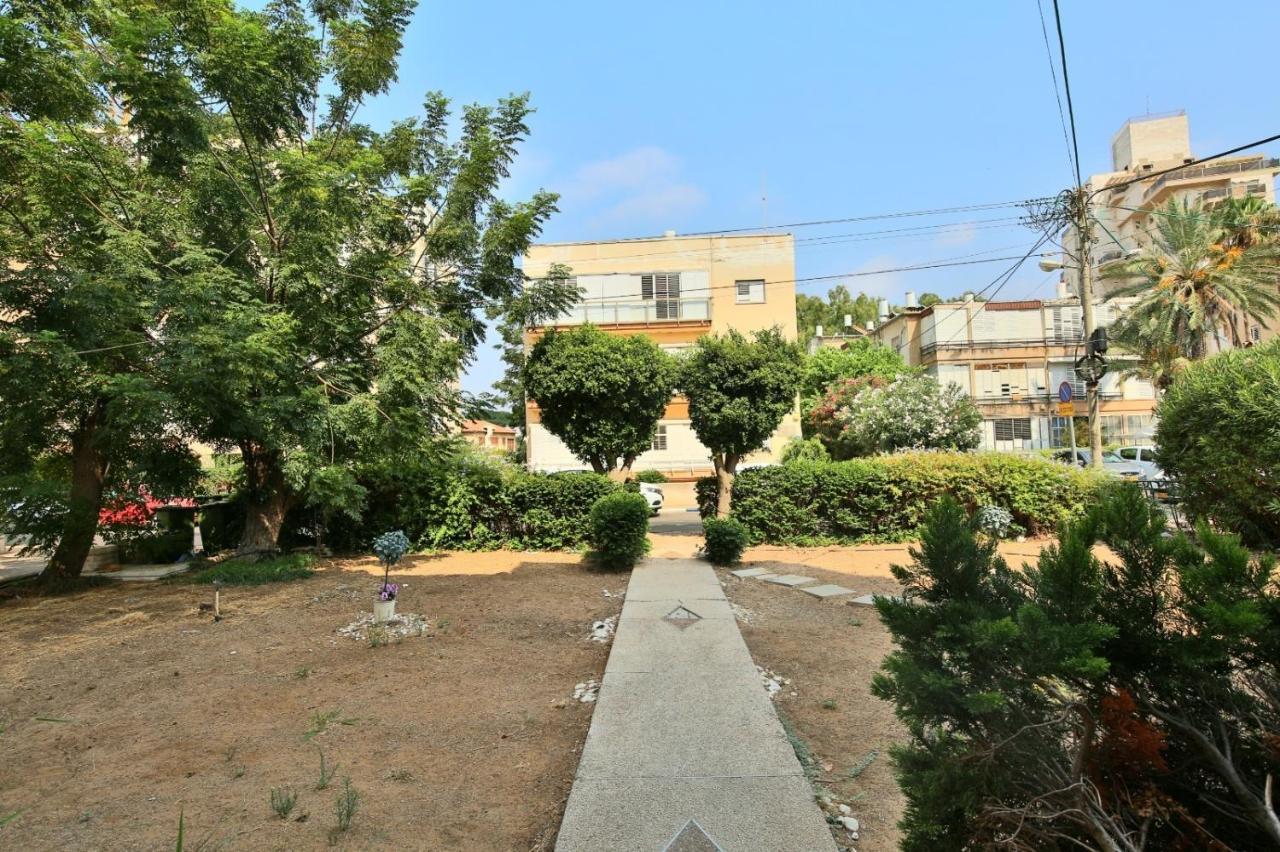 City Center Luxury Apartment In Netanya Luaran gambar